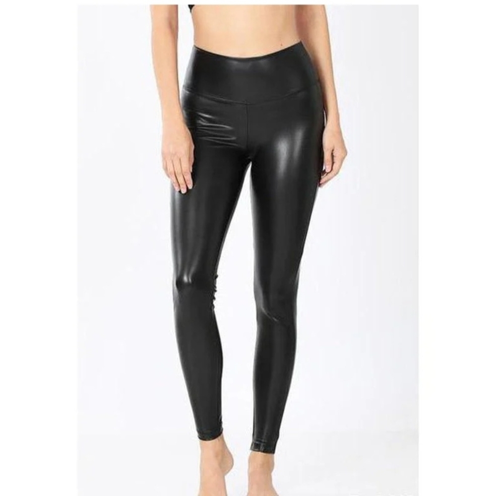 Zenana Outfitters Black Faux Leather Leggings